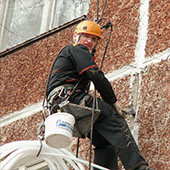  Герметизация межпанельных стыков на высотном жилом здании